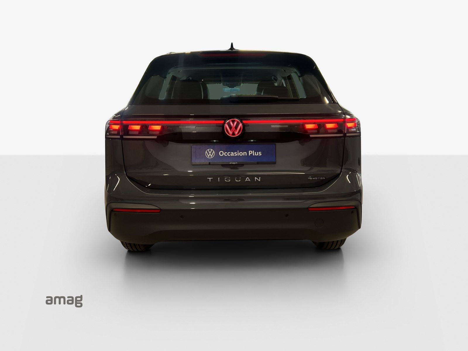 VW Tiguan Life, Petrol, Second hand / Used, Automatic - 4