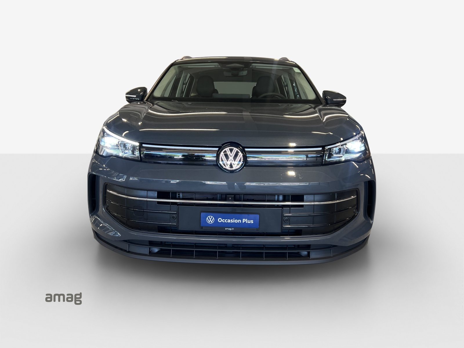 VW Tiguan Life, Petrol, Second hand / Used, Automatic - 7