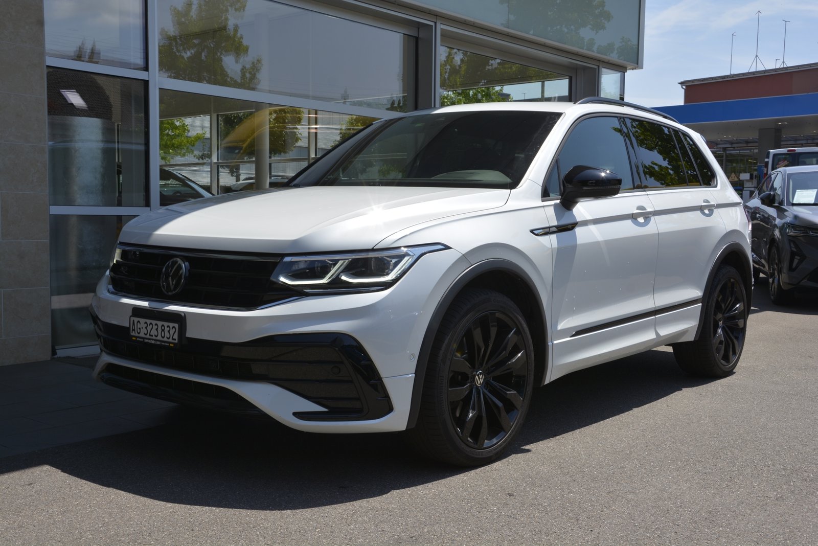VW Tiguan 2.0 TSI R-Line DSG *Anhängerkupplung*