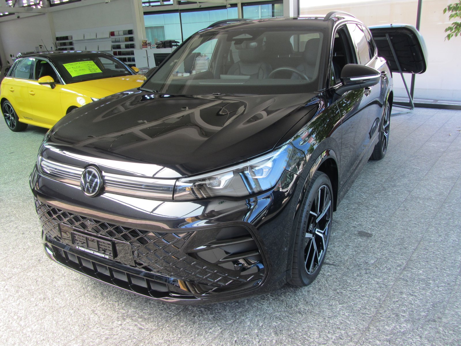 VW Tiguan 2.0 TSI DSG R-Line 4Motion