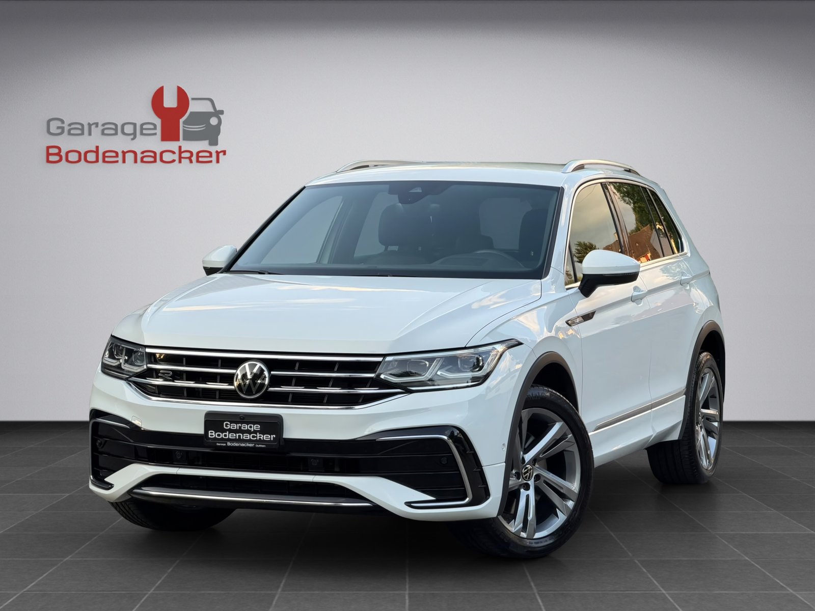 VW Tiguan 2.0 TDI SCR R-Line 4Motion DSG * Facelift * 200PS, Diesel, Second hand / Used, Automatic - 2