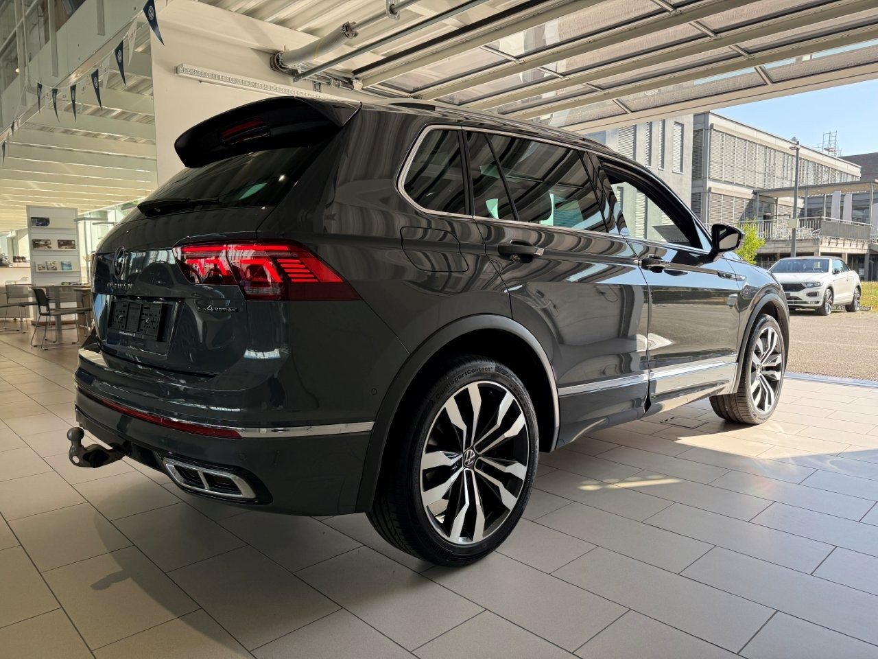 VW Tiguan R-Line, Essence, Occasion / Utilisé, Automatique - 4