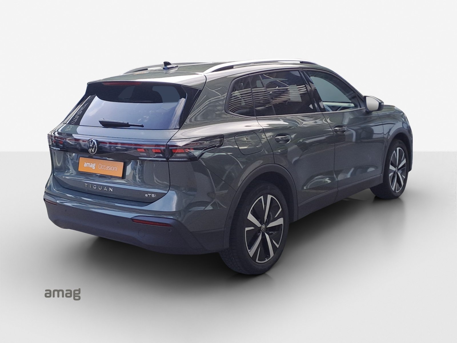 VW Tiguan UNITED, Essence, Occasion / Utilisé, Automatique - 5
