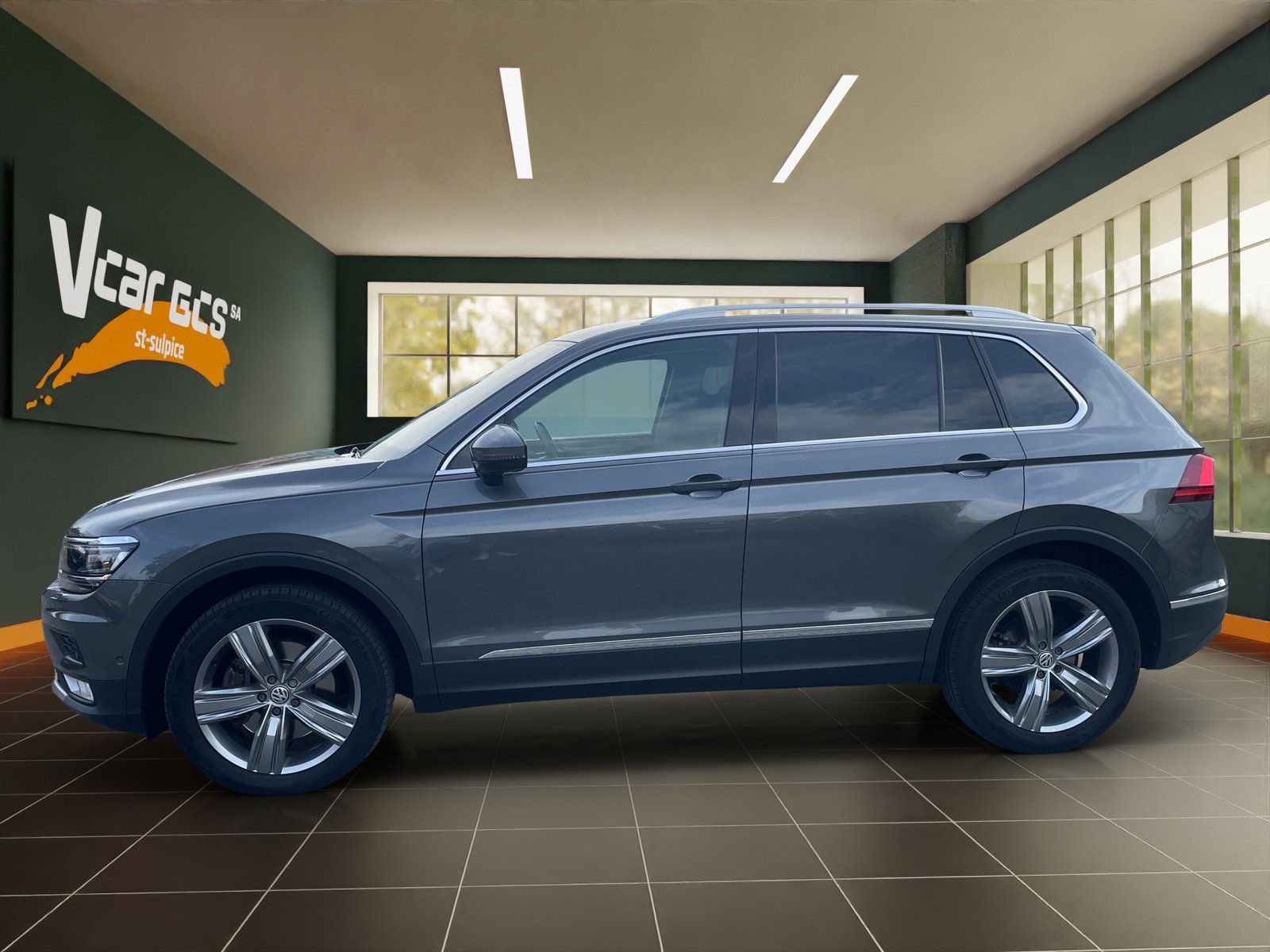VW Tiguan 2.0TSI Highline 4Motion DSG, Petrol, Second hand / Used, Automatic - 2