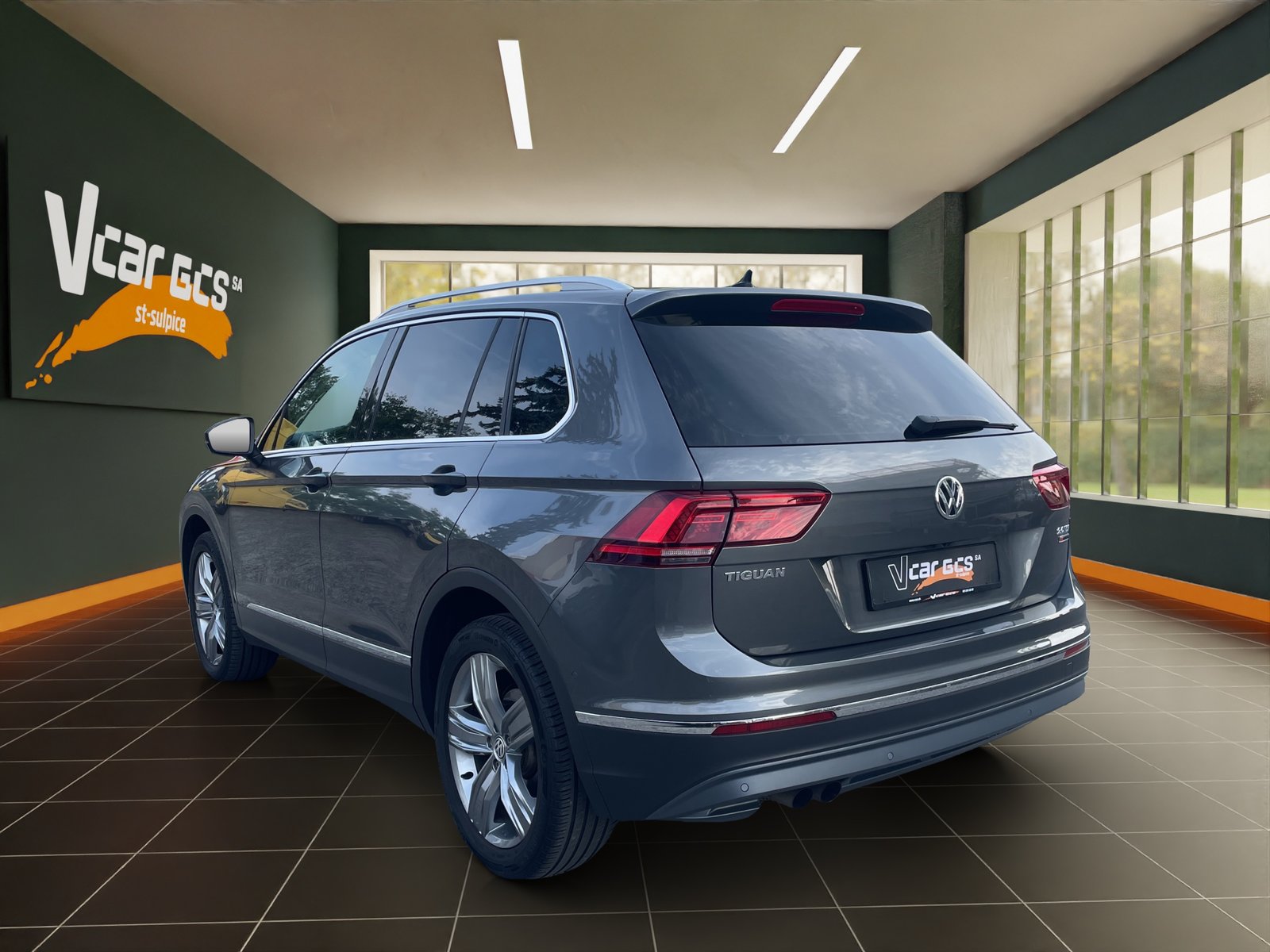 VW Tiguan 2.0TSI Highline 4Motion DSG, Petrol, Second hand / Used, Automatic - 3