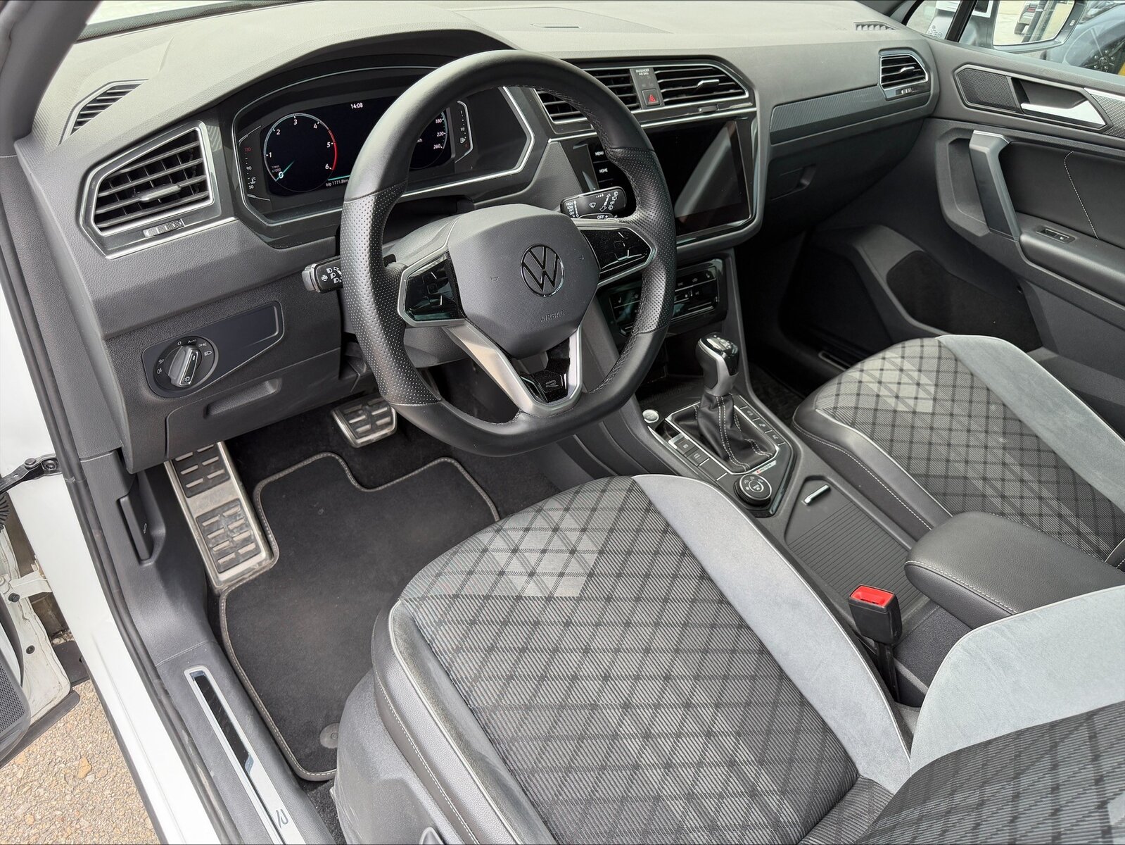VW Tiguan 2.0 TDI SCR Selection 4Motion DSG, Diesel, Occasion / Utilisé, Automatique - 5