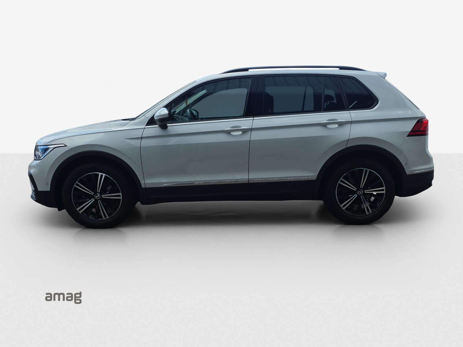 VW Tiguan Life, Benzina, Occasioni / Usate, Automatico - 2