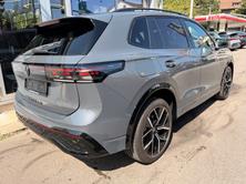 VW Tiguan 2.0 TDI DSG 4MOTION R-LINE *** PANORAMAGLASDACH 3, Benzin, Occasion / Gebraucht, Automatik - 4