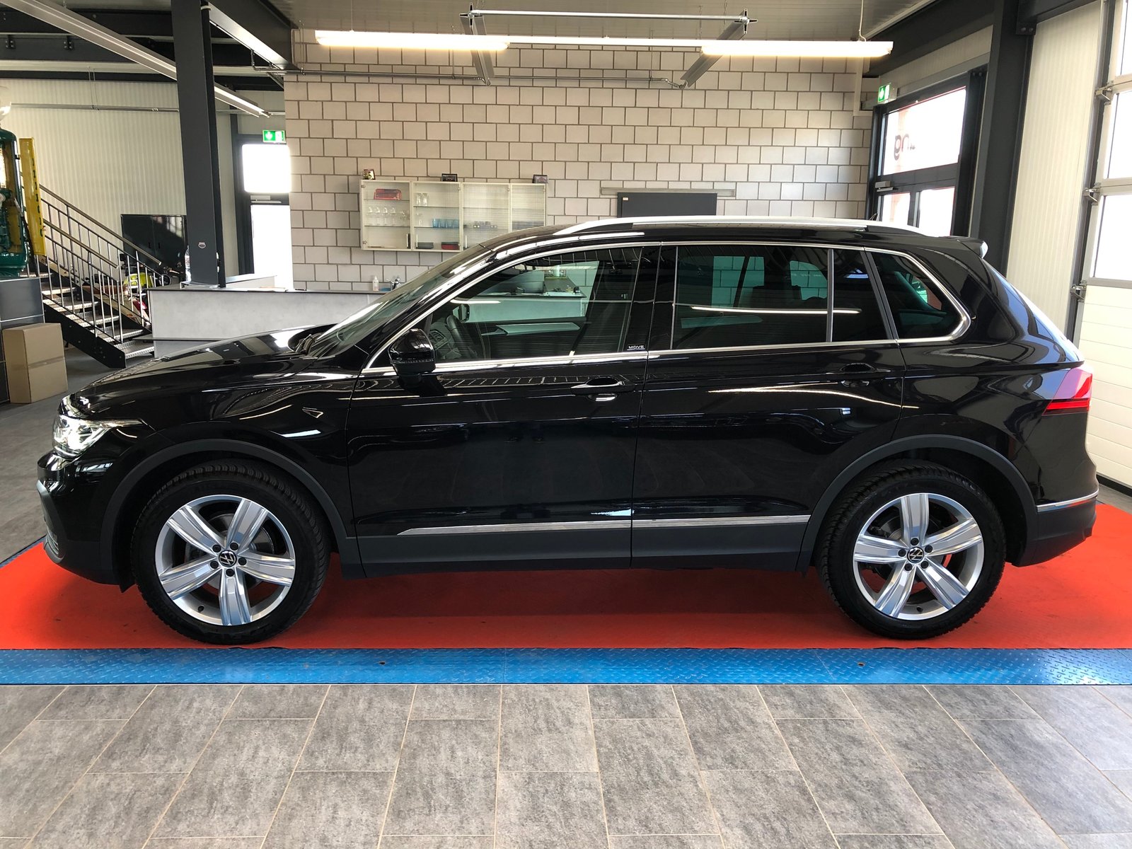 VW Tiguan 2.0 TDI SCR MOVE 4Motion DSG, Diesel, Occasioni / Usate, Automatico - 6