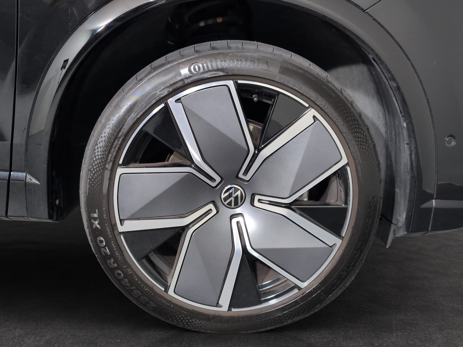 VW Tiguan R-Line UNITED, Benzina, Occasioni / Usate, Automatico - 5