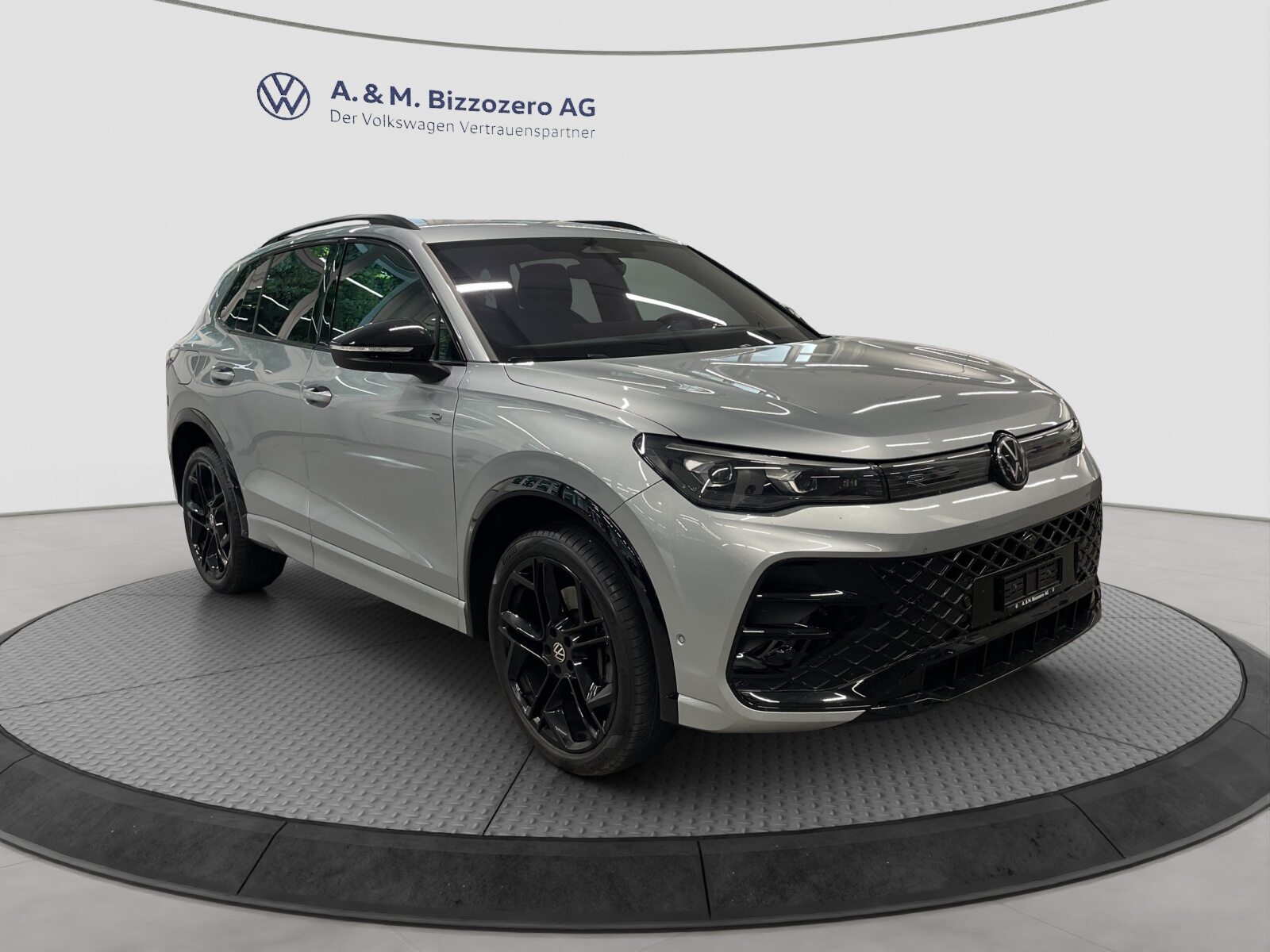 VW Tiguan R-Line UNITED, Diesel, Occasion / Utilisé, Automatique - 7