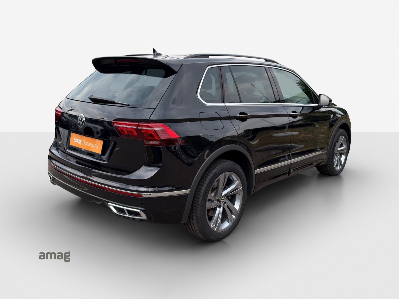 VW Tiguan R-Line SELECTION PHEV, Hybride Intégral Essence/Électricité, Occasion / Utilisé, Automatique - 5