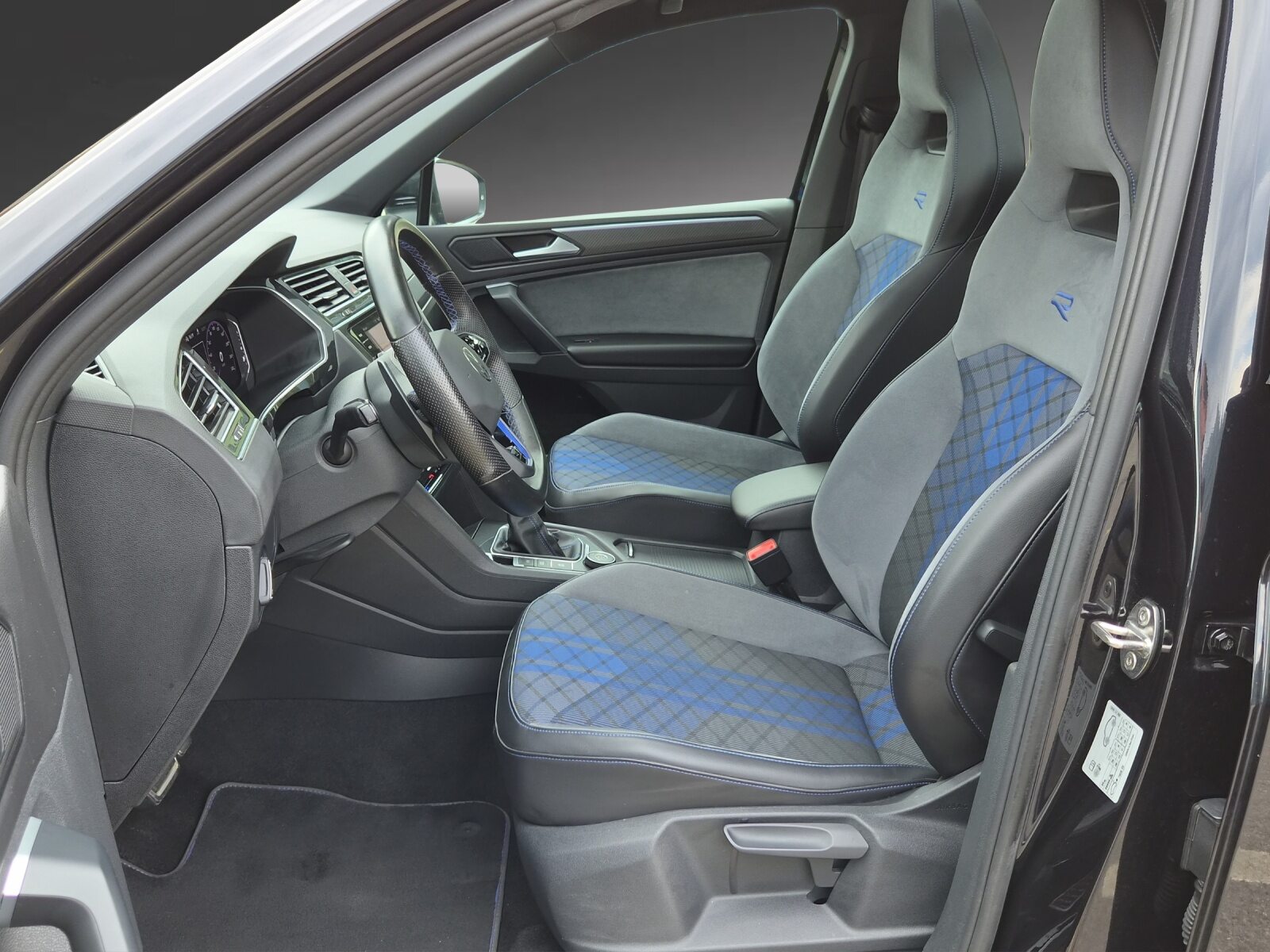 VW Tiguan R, Essence, Occasion / Utilisé, Automatique - 6