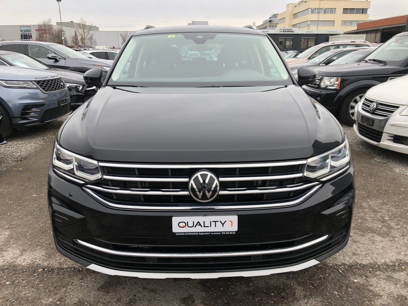 VW Tiguan 2.0 TDI SCR Elegance 4Motion DSG, Diesel, Second hand / Used, Automatic - 2
