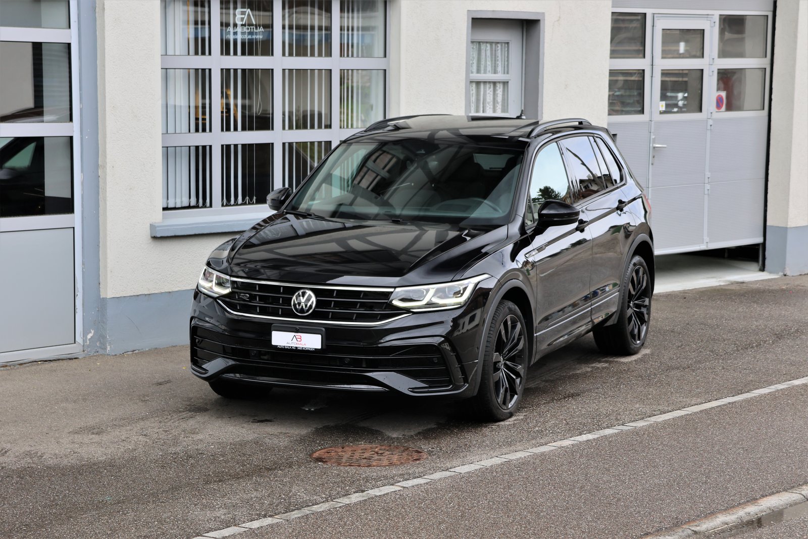 VW Tiguan 2.0TSI R-Line 4Motion DSG (CH) + 2.5T AHK