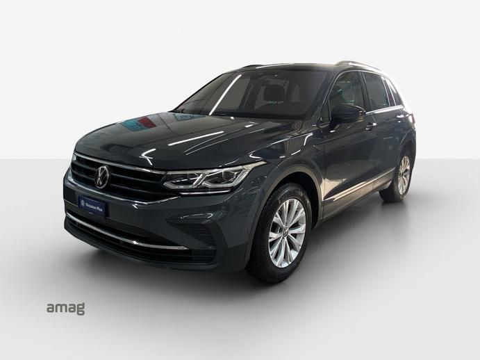 VW Tiguan Life, Benzin, Occasion / Gebraucht, Automatik