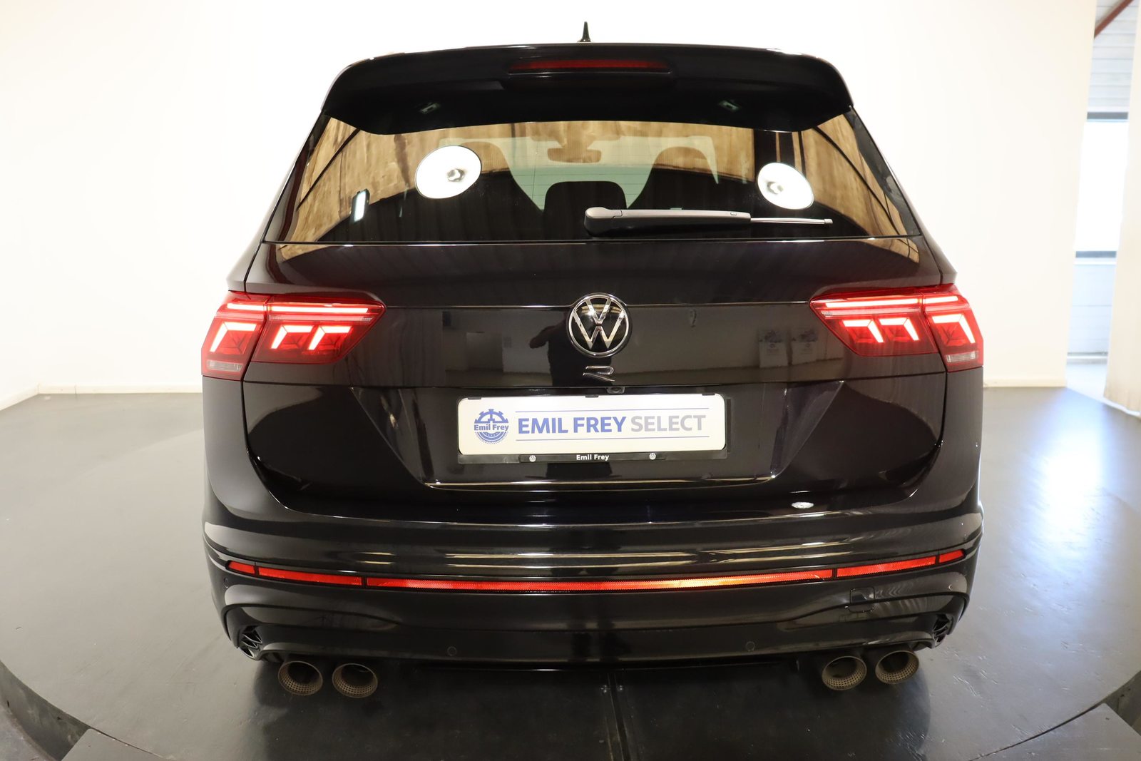 VW Tiguan 2.0 TSI R DSG, Essence, Occasion / Utilisé, Automatique - 4