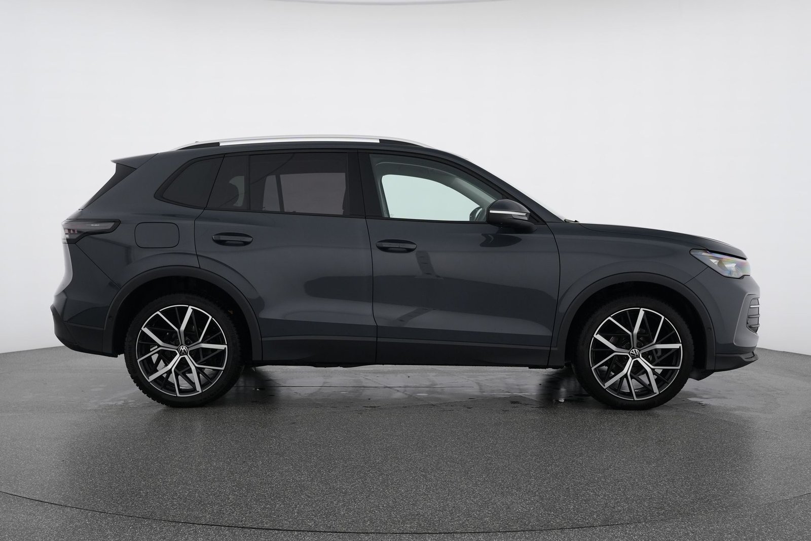 VW Tiguan 1.5 TSI Life DSG, Mild-Hybrid Petrol/Electric, Second hand / Used, Automatic - 6