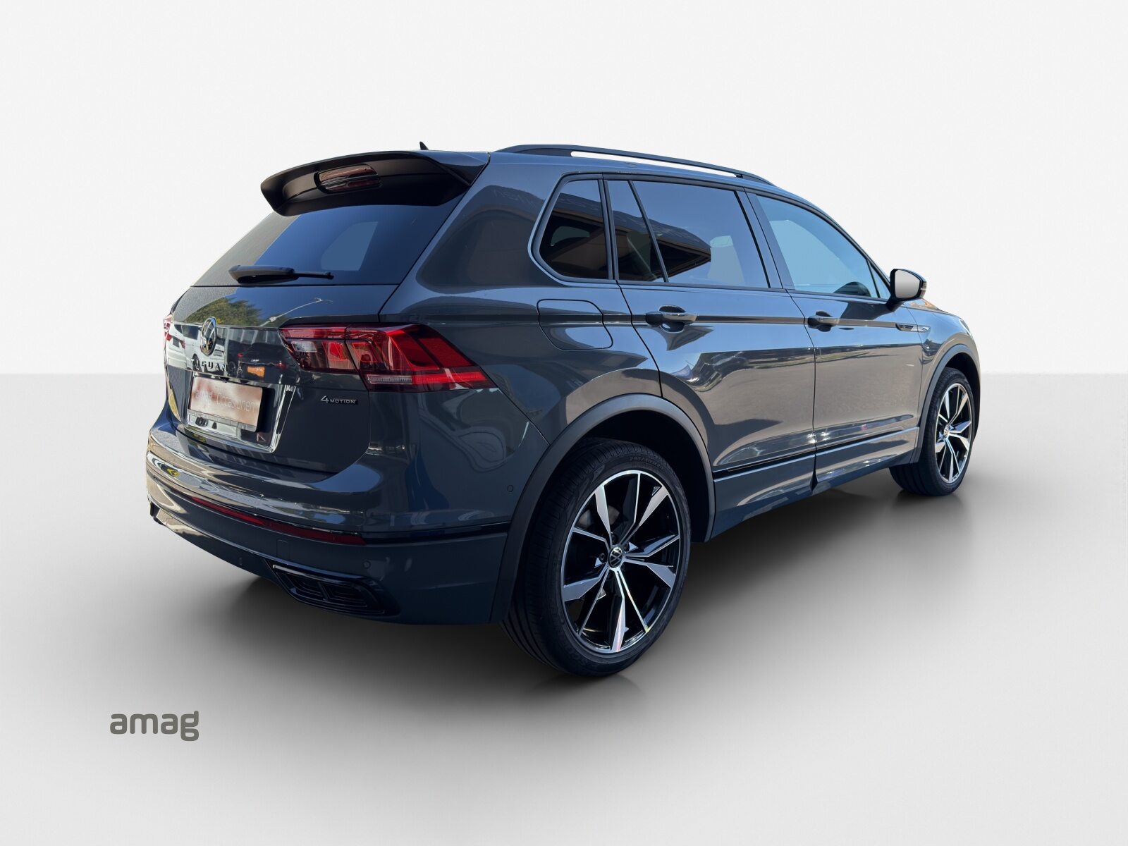 VW Tiguan R-Line, Petrol, Second hand / Used, Automatic - 5