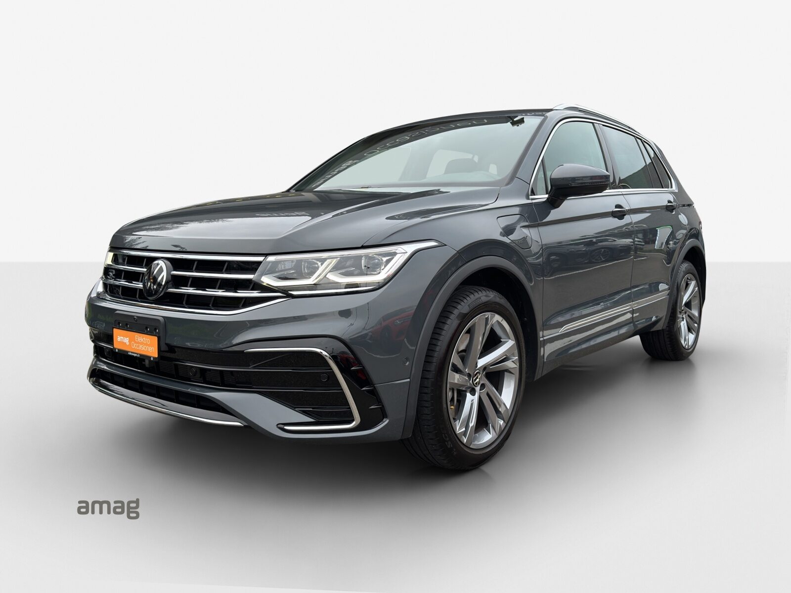 VW Tiguan R-Line