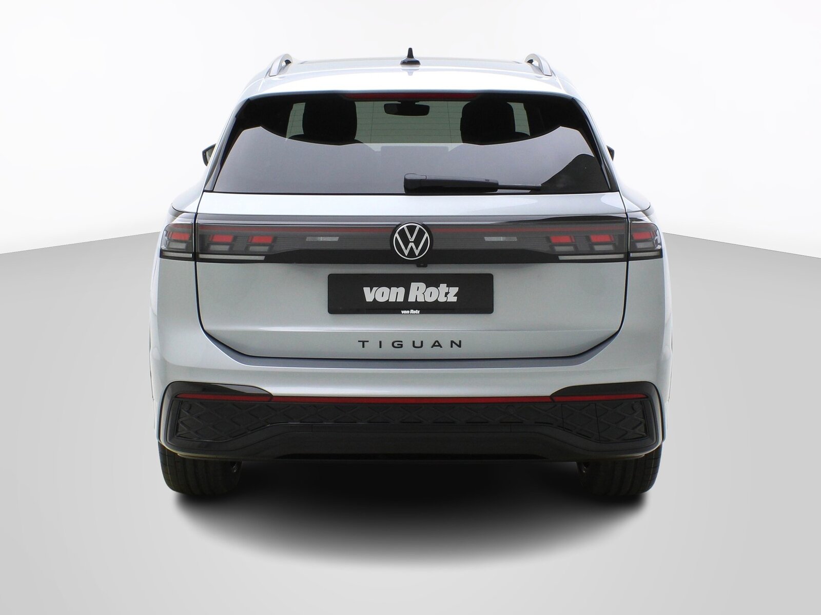 VW Tiguan 2.0 TSI DSG R-Line Black Style 4Motion, Petrol, Second hand / Used, Automatic - 4