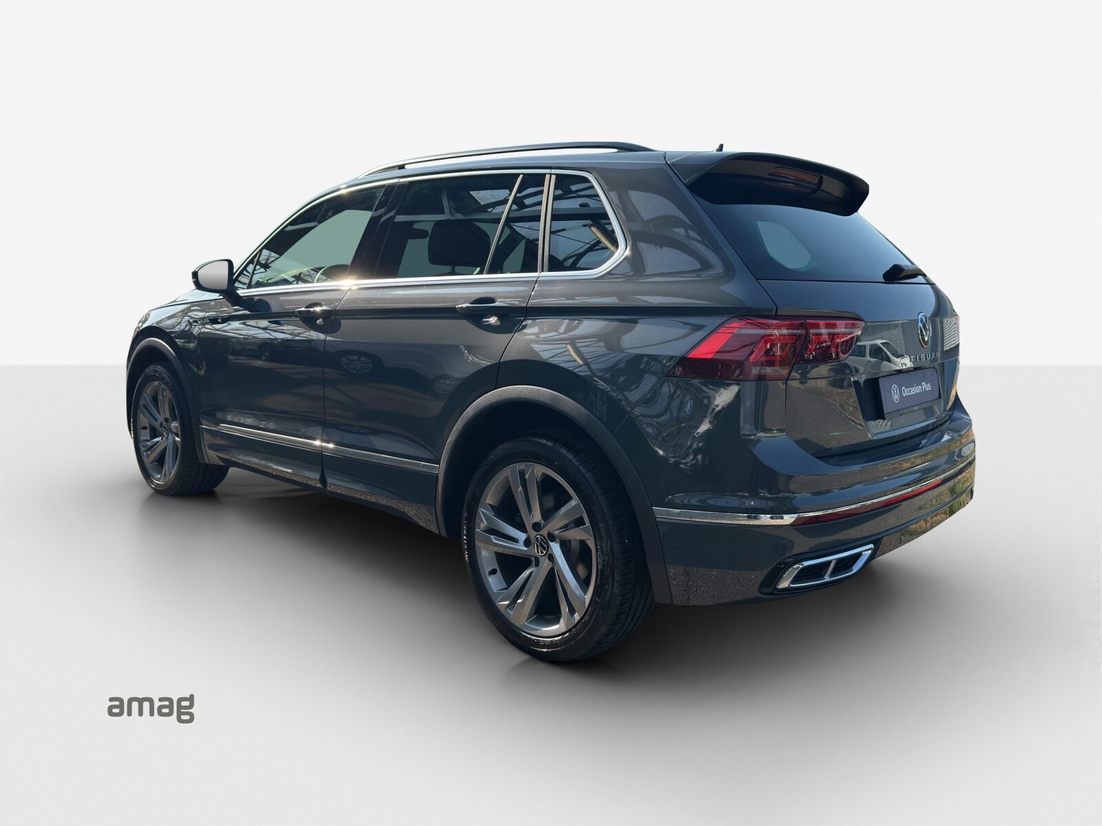 VW Tiguan R-Line, Petrol, Second hand / Used, Automatic - 3