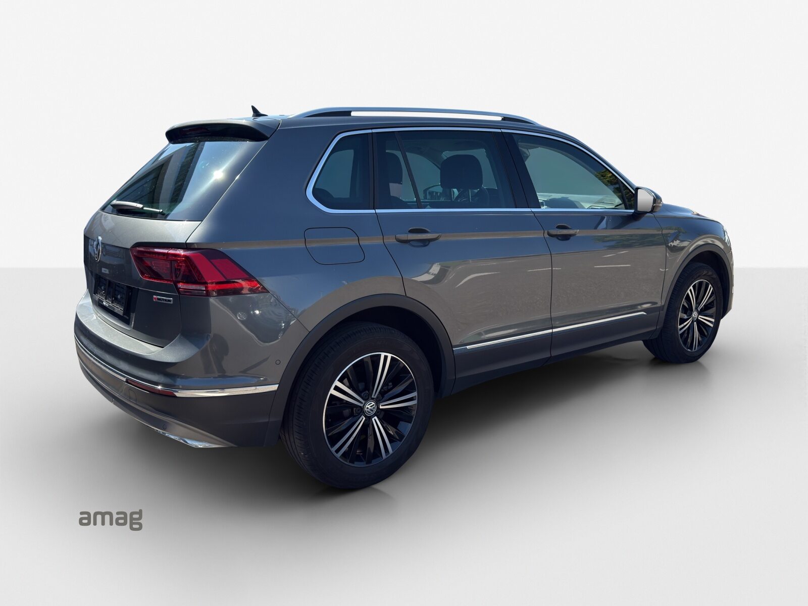 VW Tiguan Highline, Petrol, Second hand / Used, Automatic - 5