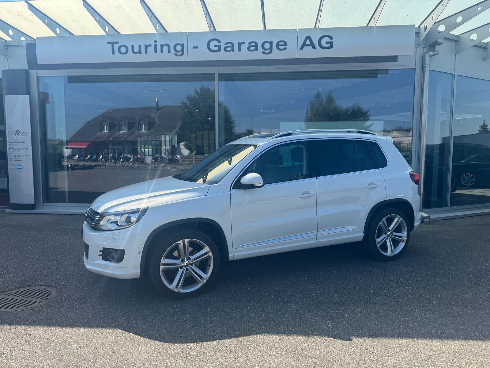 VW Tiguan 2.0 TDI BlueMotion SportStyle 4Motion DSG R-Line 4, Diesel, Second hand / Used, Automatic - 2