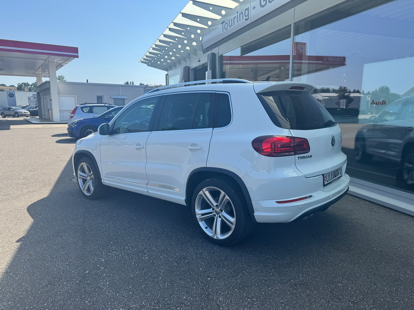 VW Tiguan 2.0 TDI BlueMotion SportStyle 4Motion DSG R-Line 4, Diesel, Second hand / Used, Automatic - 3