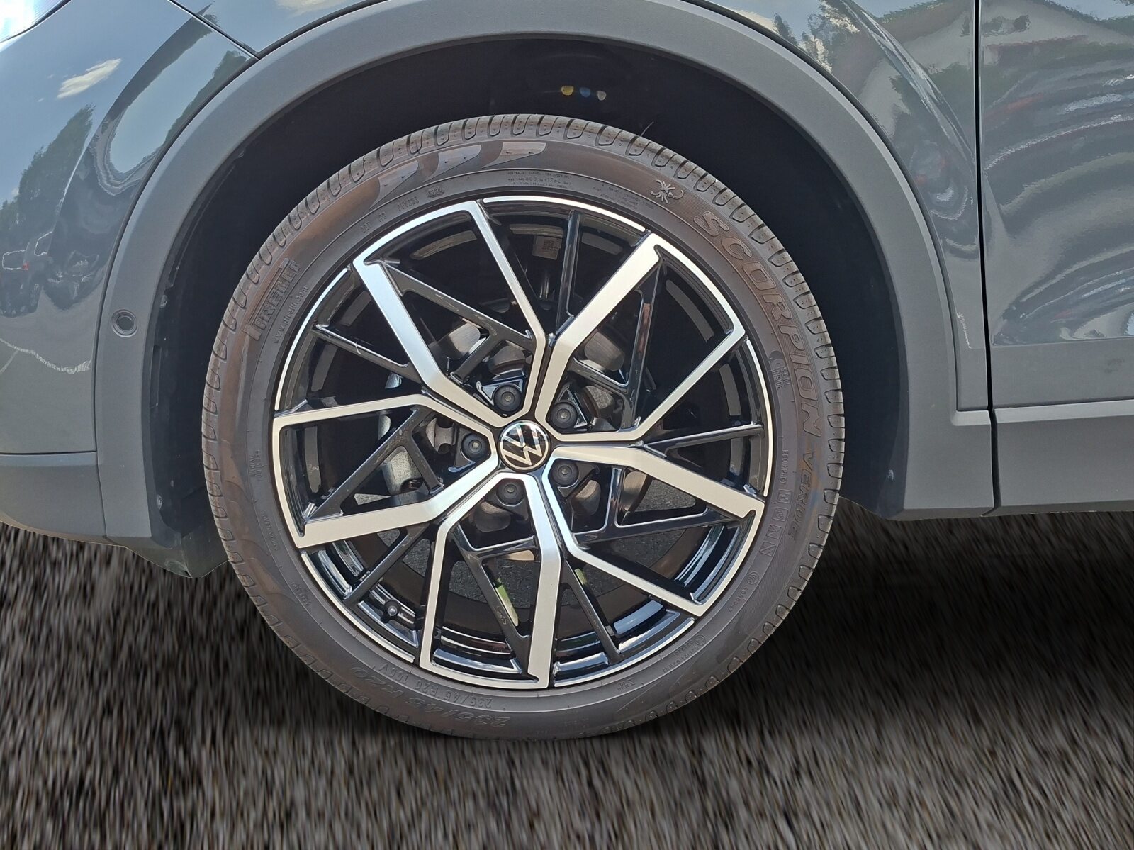 VW Tiguan UNITED, Petrol, Second hand / Used, Automatic - 4
