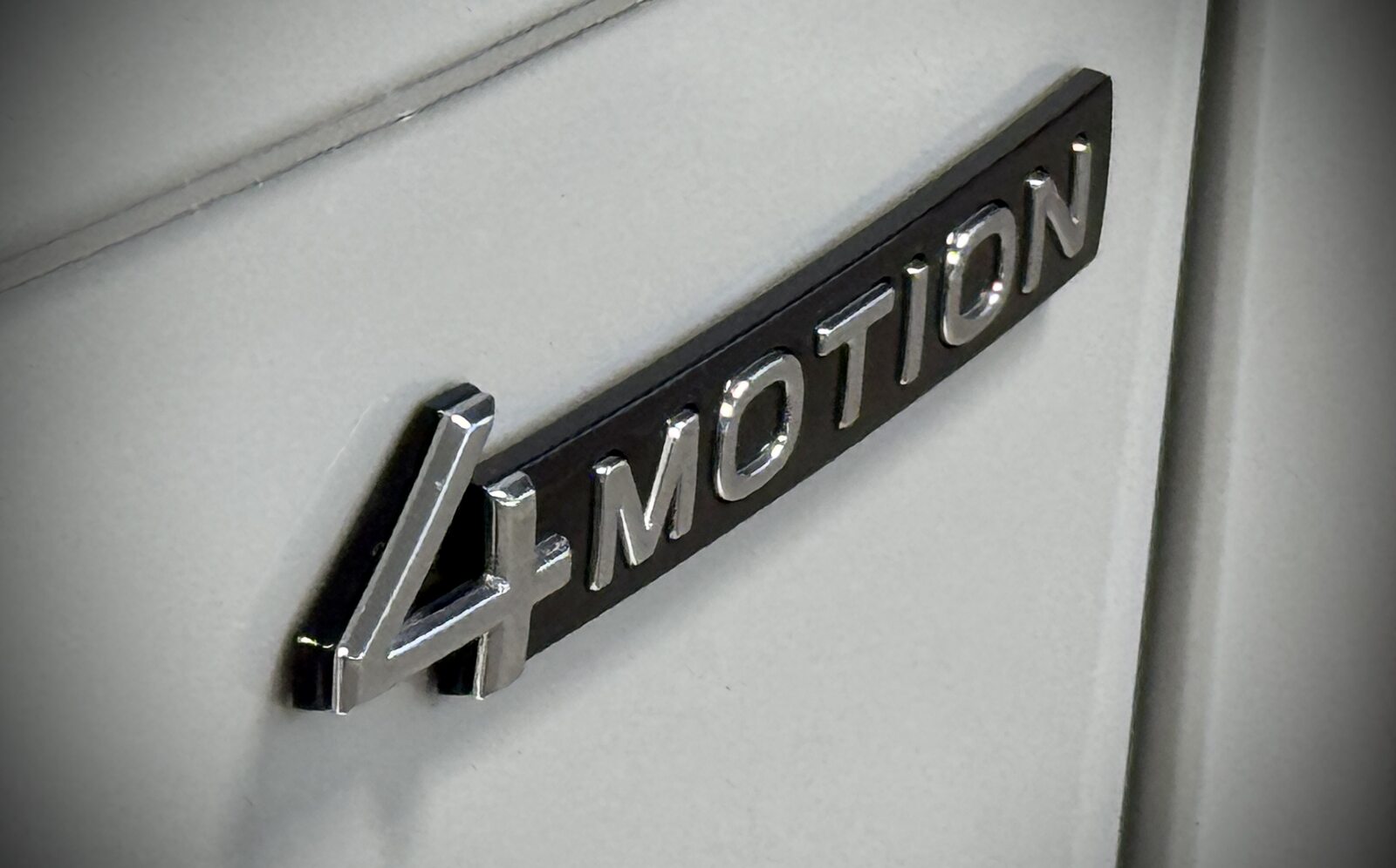 VW Tiguan R-Line, Petrol, Second hand / Used, Automatic - 7
