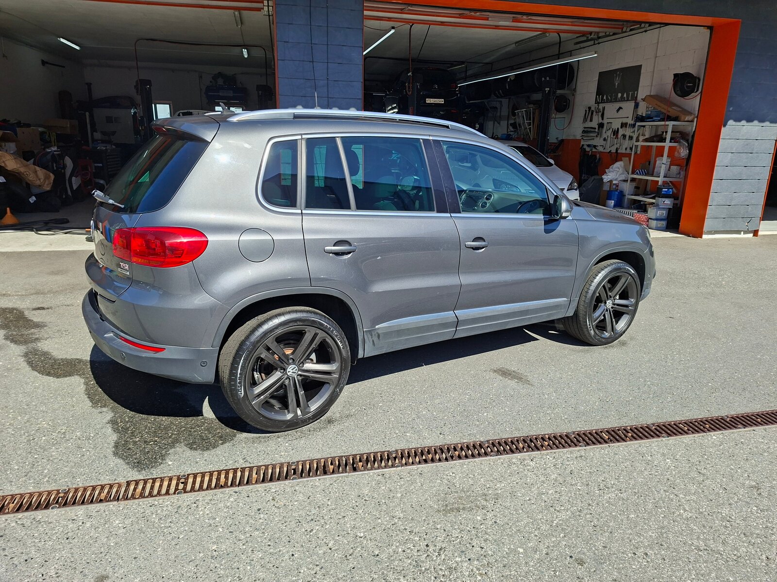 VW Tiguan 1.4 TSI TrendFun 4Motion, Essence, Occasion / Utilisé, Manuelle - 4
