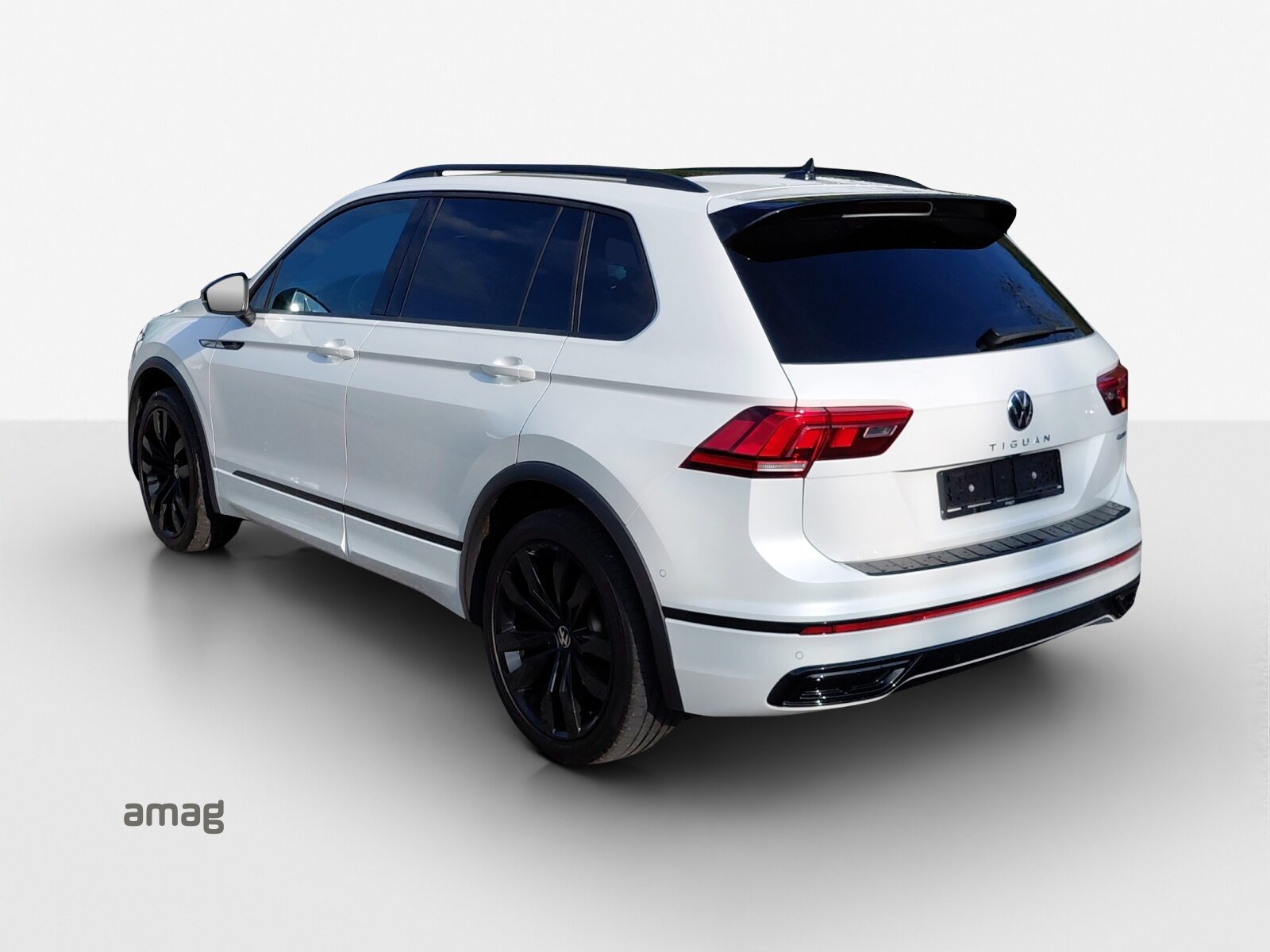 VW Tiguan R-Line, Petrol, Second hand / Used, Automatic - 3