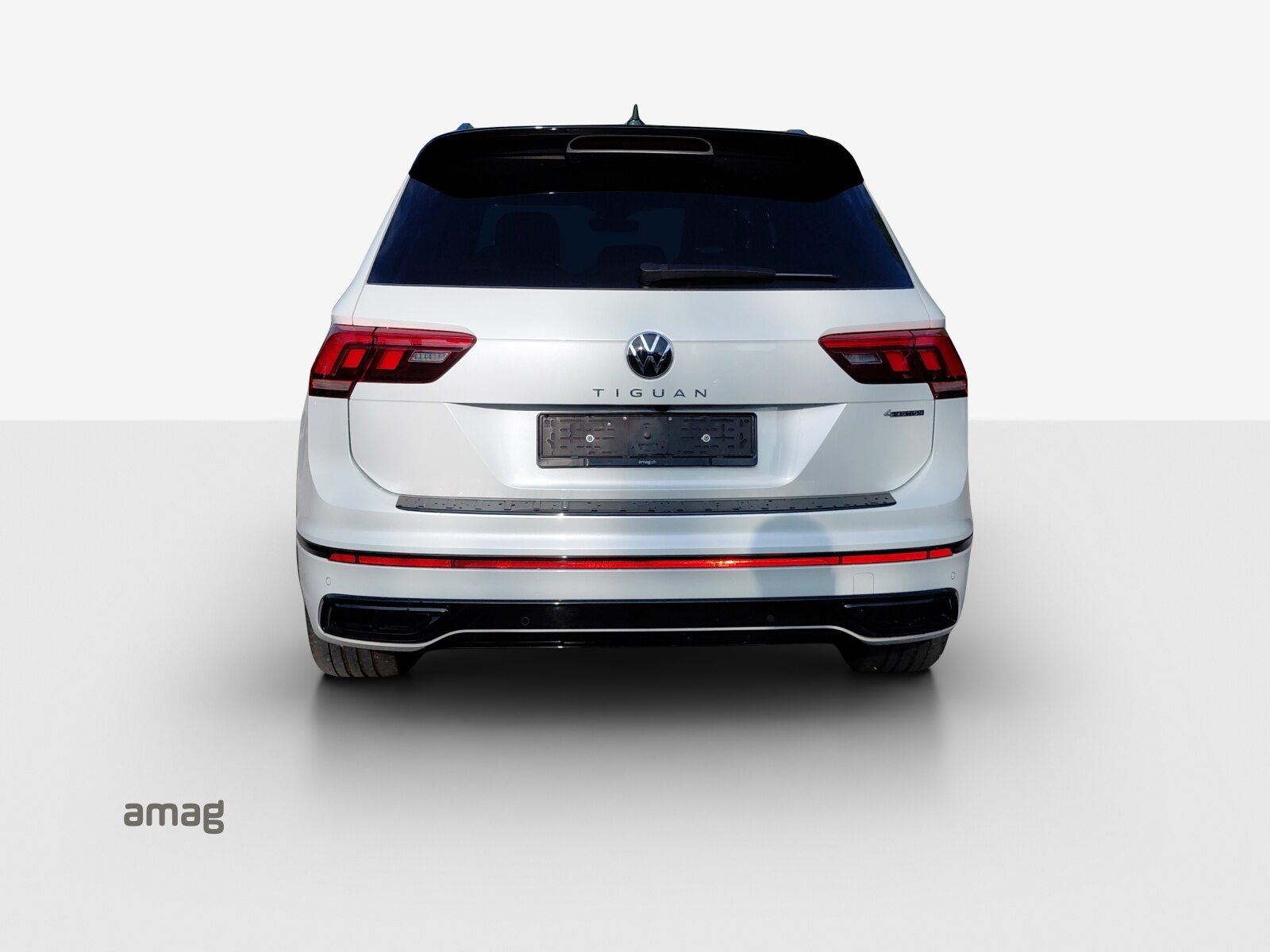 VW Tiguan R-Line, Petrol, Second hand / Used, Automatic - 4