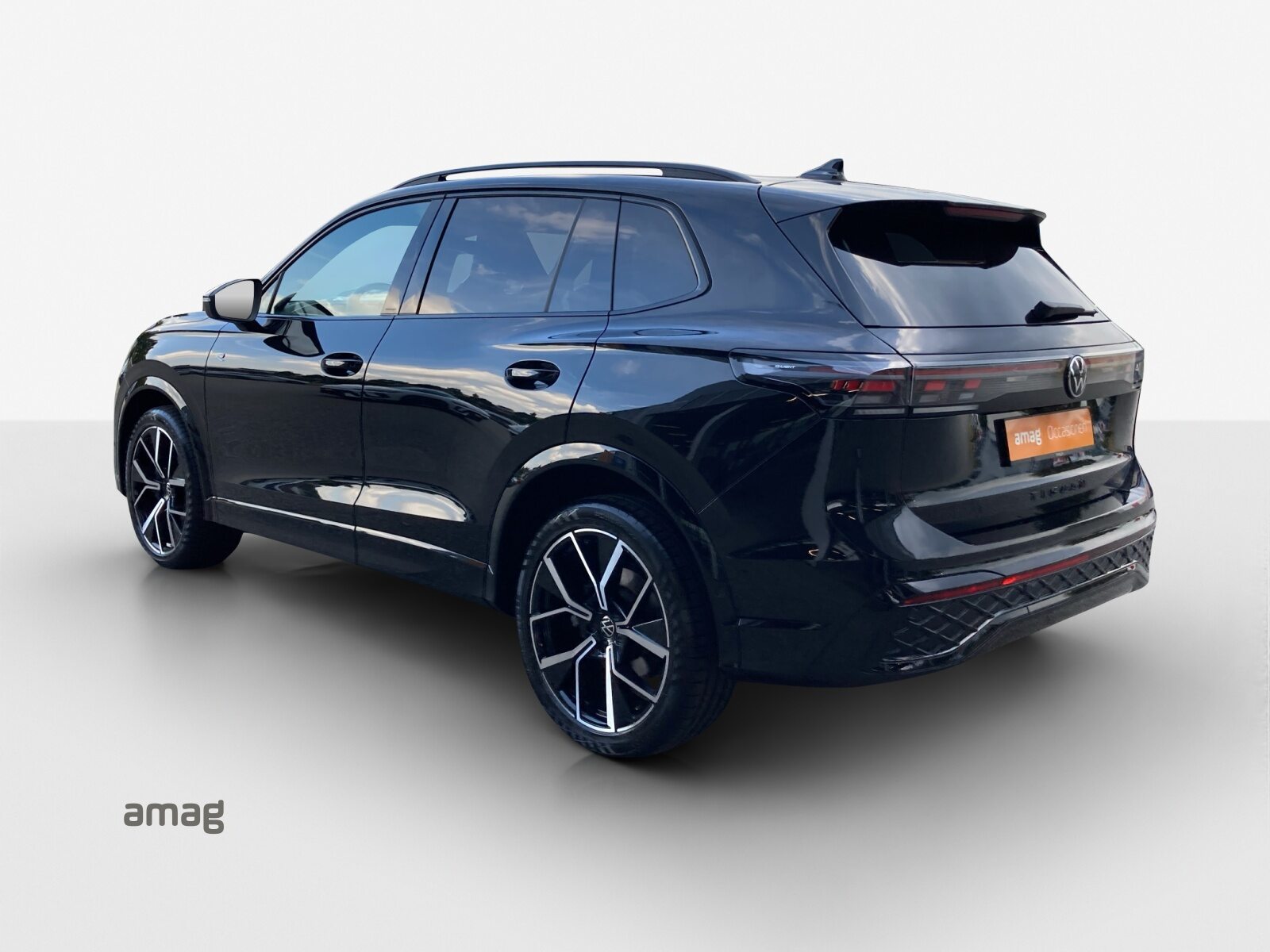 VW Tiguan R-Line, Benzina, Occasioni / Usate, Automatico - 3