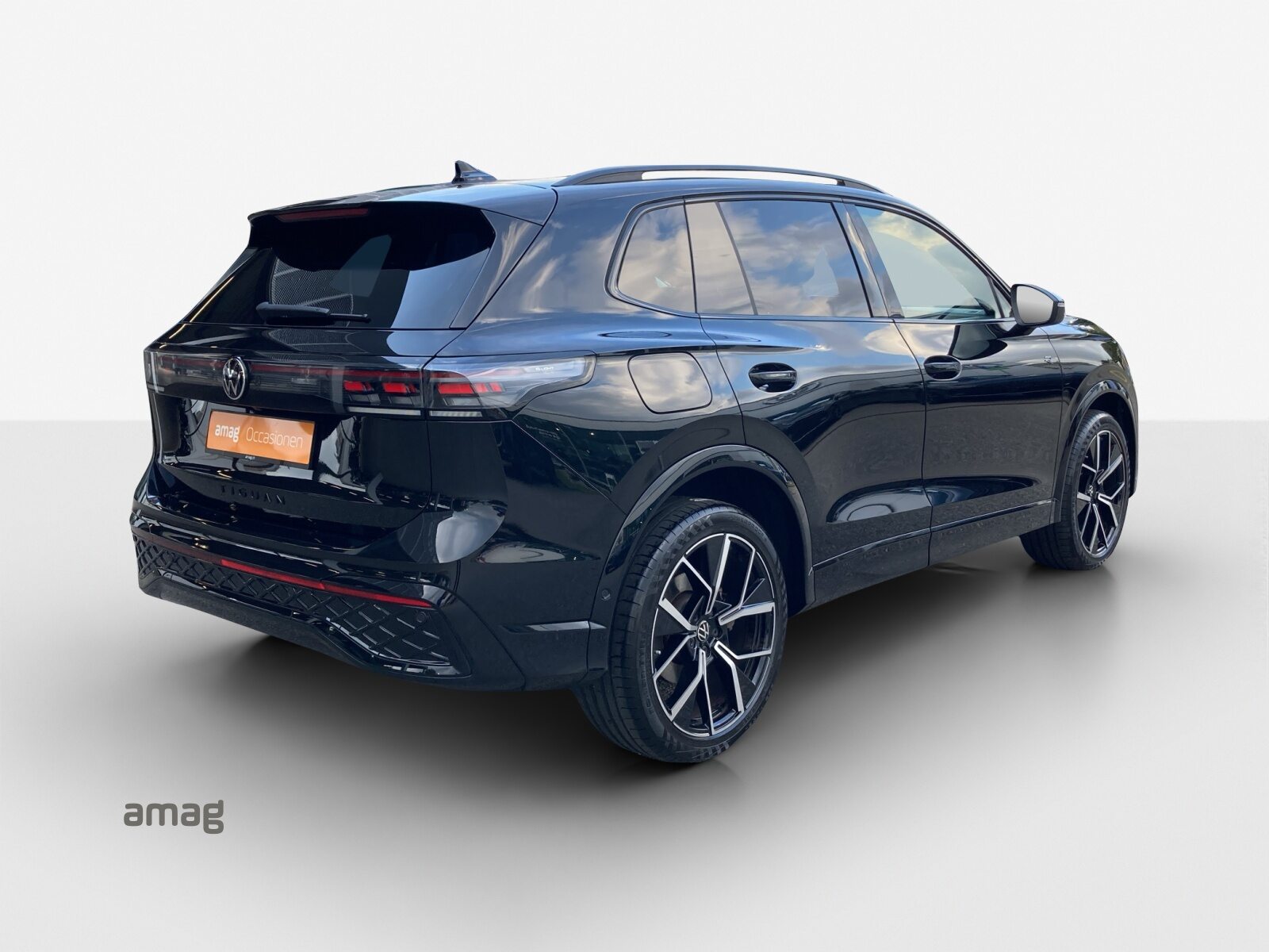 VW Tiguan R-Line, Benzina, Occasioni / Usate, Automatico - 5