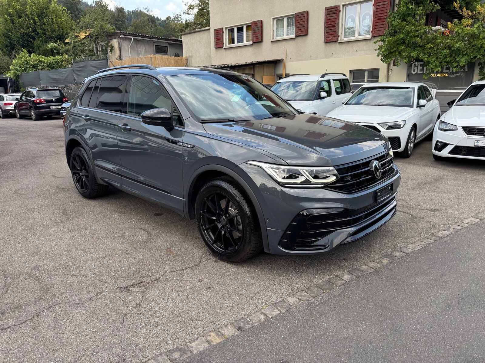 VW Tiguan 2.0TSI R-Line 4Motion DSG, Benzin, Occasion / Gebraucht, Automatik - 4