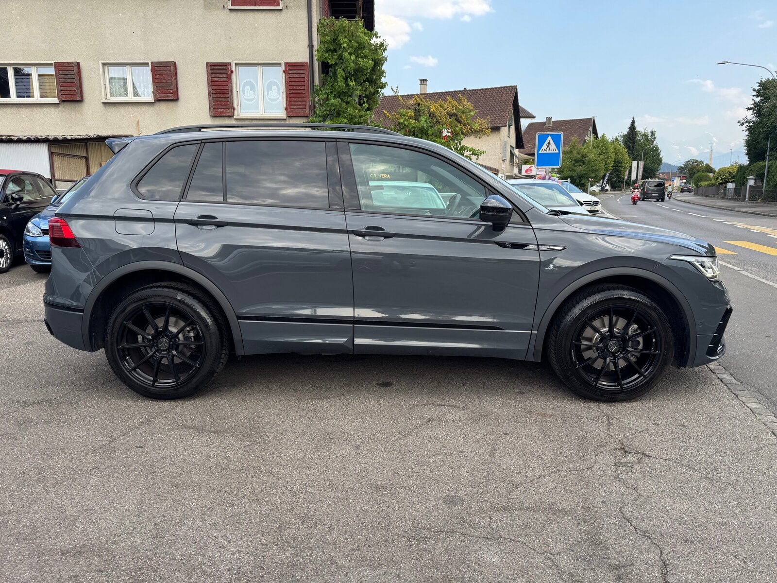 VW Tiguan 2.0TSI R-Line 4Motion DSG, Benzin, Occasion / Gebraucht, Automatik - 5