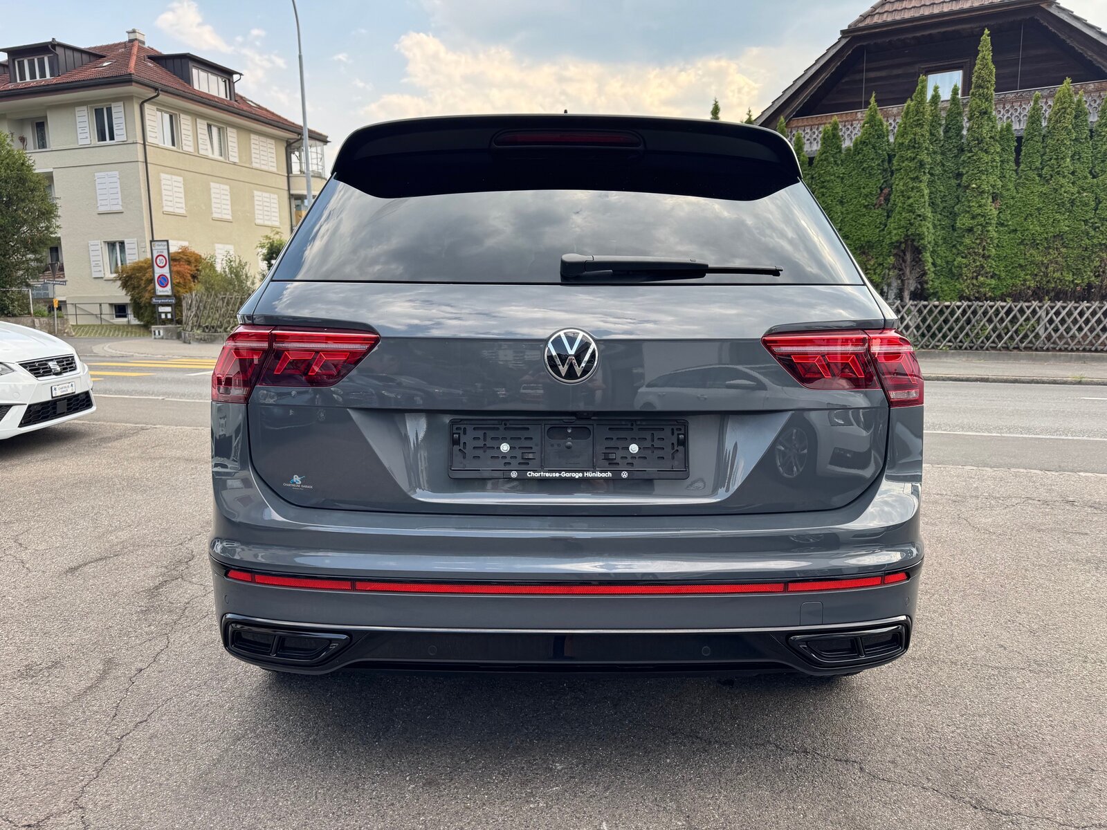 VW Tiguan 2.0TSI R-Line 4Motion DSG, Benzin, Occasion / Gebraucht, Automatik - 7