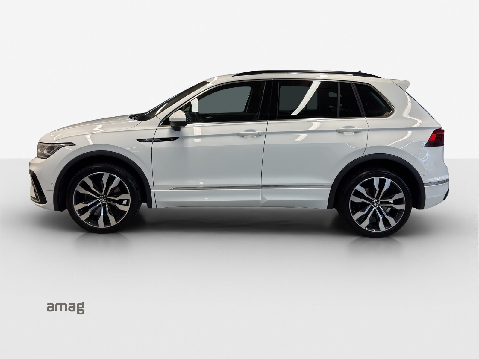 VW Tiguan R-Line, Benzina, Occasioni / Usate, Automatico - 2
