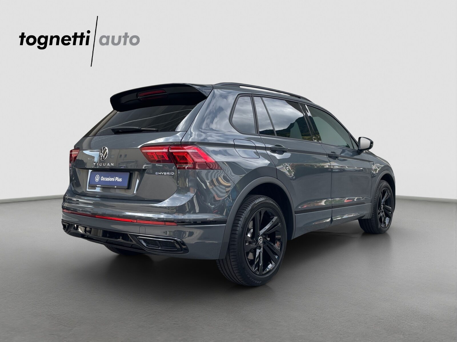 VW Tiguan R-Line SELECTION PHEV, Voll-Hybrid Benzin/Elektro, Occasion / Gebraucht, Automatik - 4