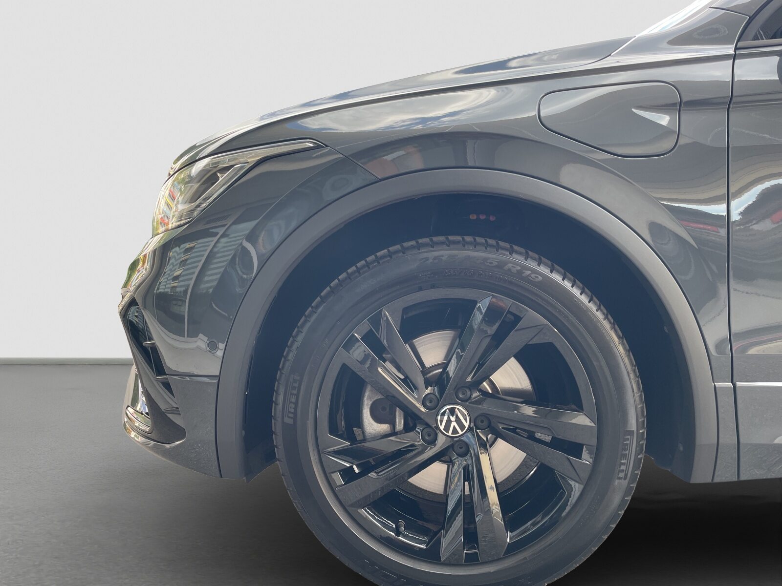 VW Tiguan R-Line SELECTION PHEV, Voll-Hybrid Benzin/Elektro, Occasion / Gebraucht, Automatik - 5