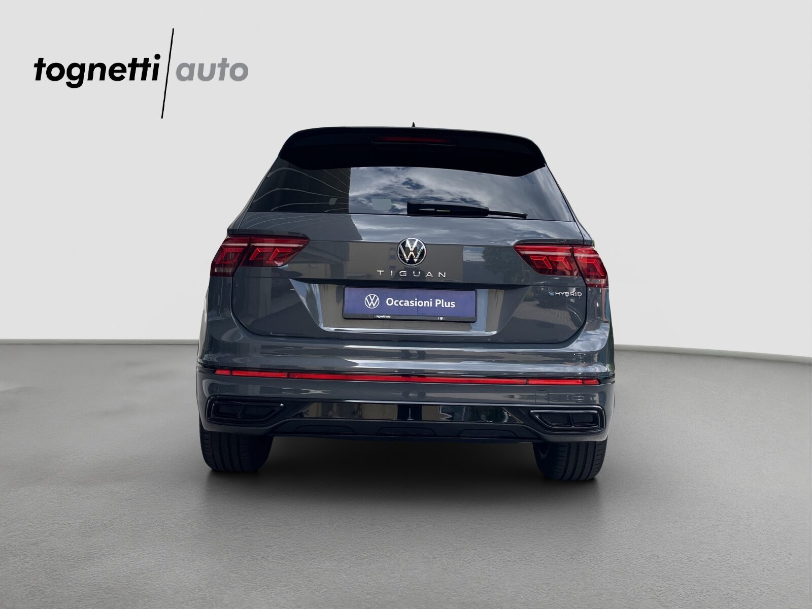VW Tiguan R-Line SELECTION PHEV, Voll-Hybrid Benzin/Elektro, Occasion / Gebraucht, Automatik - 6