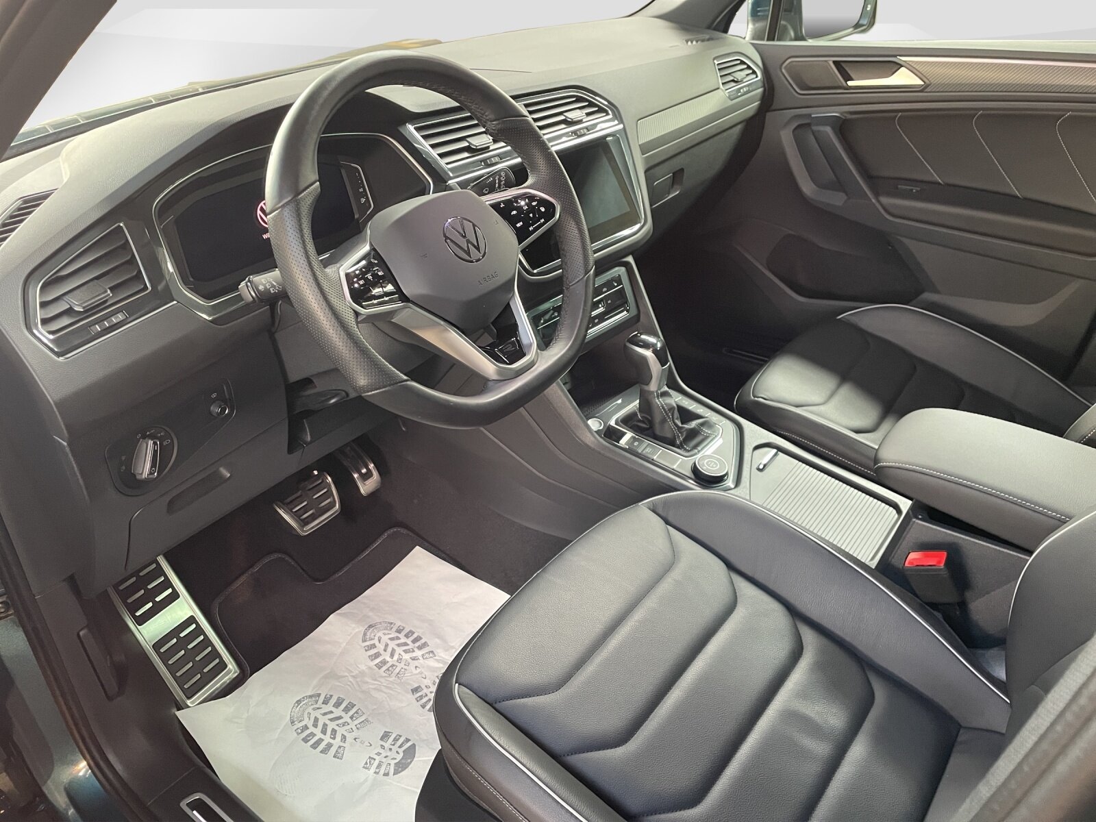 VW Tiguan 2.0 TSI R-Line DSG, Benzin, Occasion / Gebraucht, Automatik - 7
