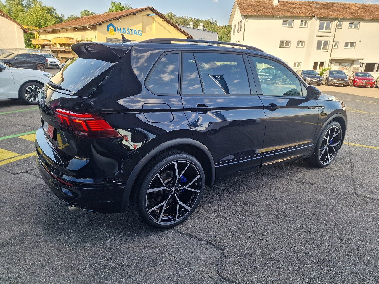 VW Tiguan R, Benzin, Occasion / Gebraucht, Automatik - 6