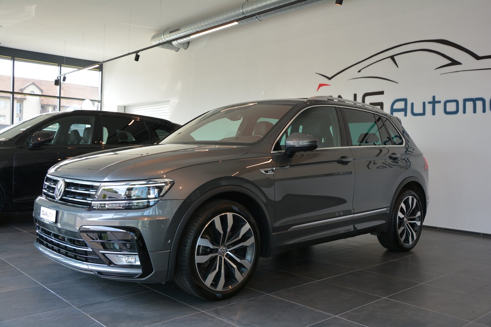VW Tiguan 2.0 TDI SCR Highline 4Motion DSG R-Line, Diesel, Occasion / Gebraucht, Automatik - 3