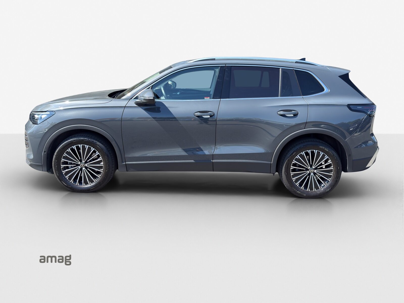 VW Tiguan Elegance, Benzin, Occasion / Gebraucht, Automatik - 2