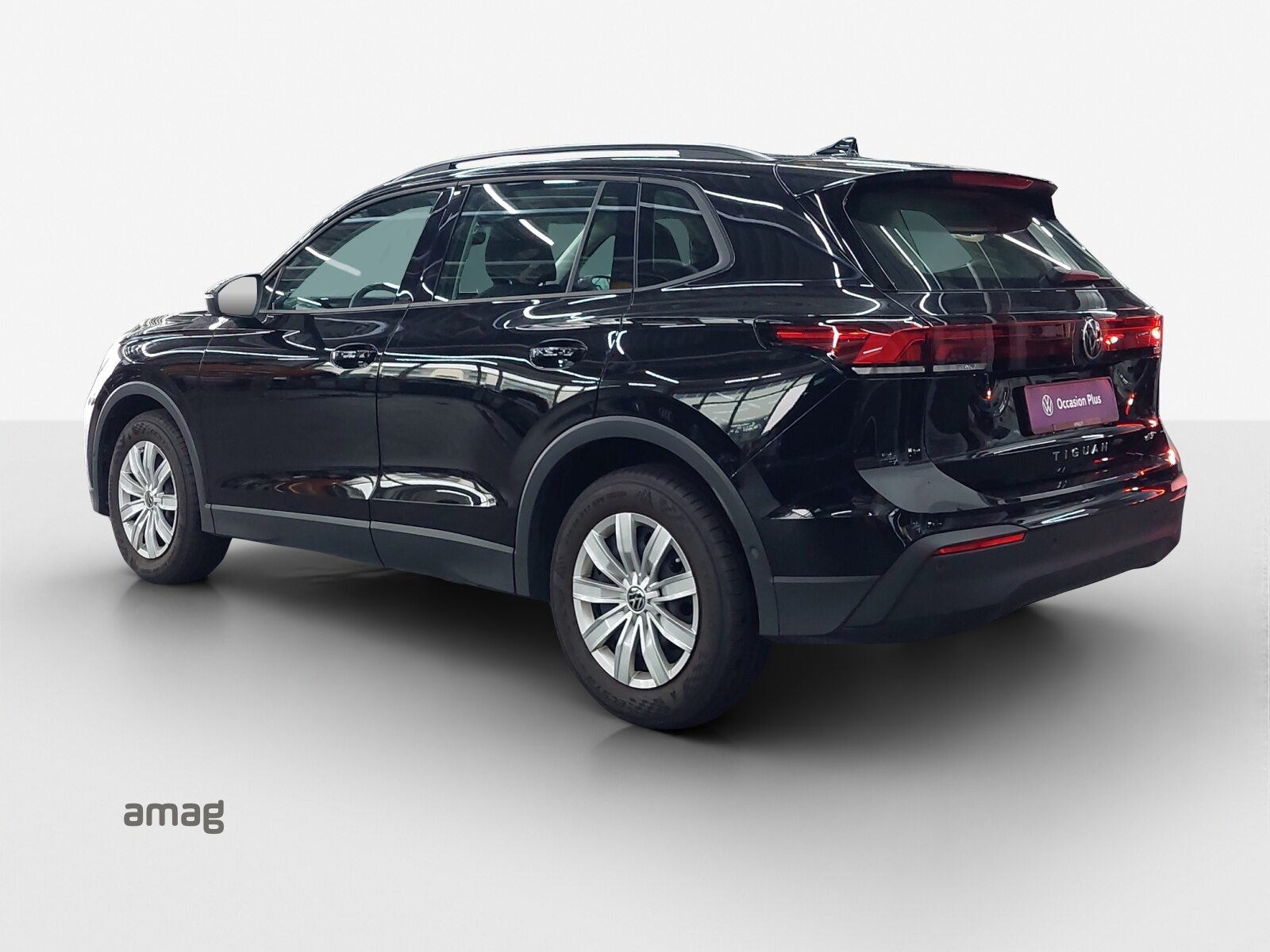 VW Tiguan Basis, Benzin, Occasion / Gebraucht, Automatik - 3