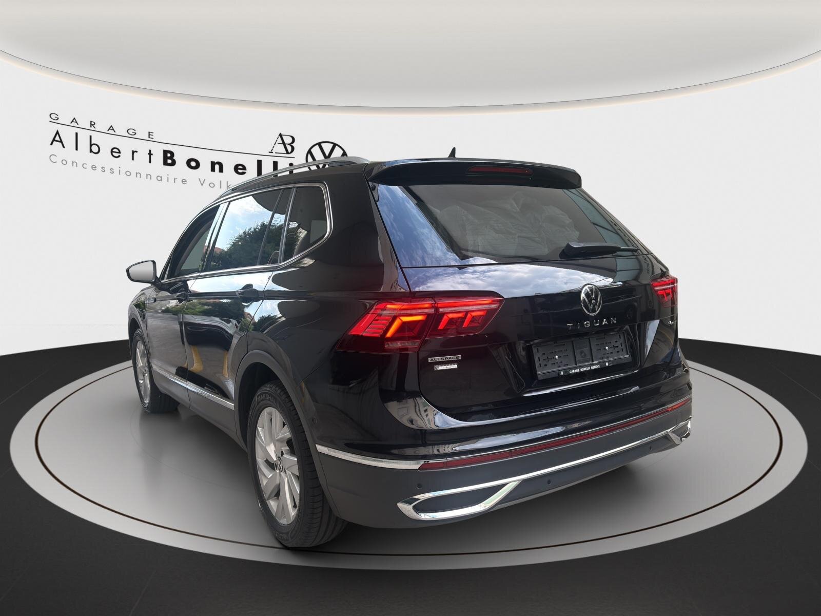 VW Tiguan Allspace 2.0TSI Elegance 4Motion DSG, Benzin, Occasion / Gebraucht, Automatik - 2