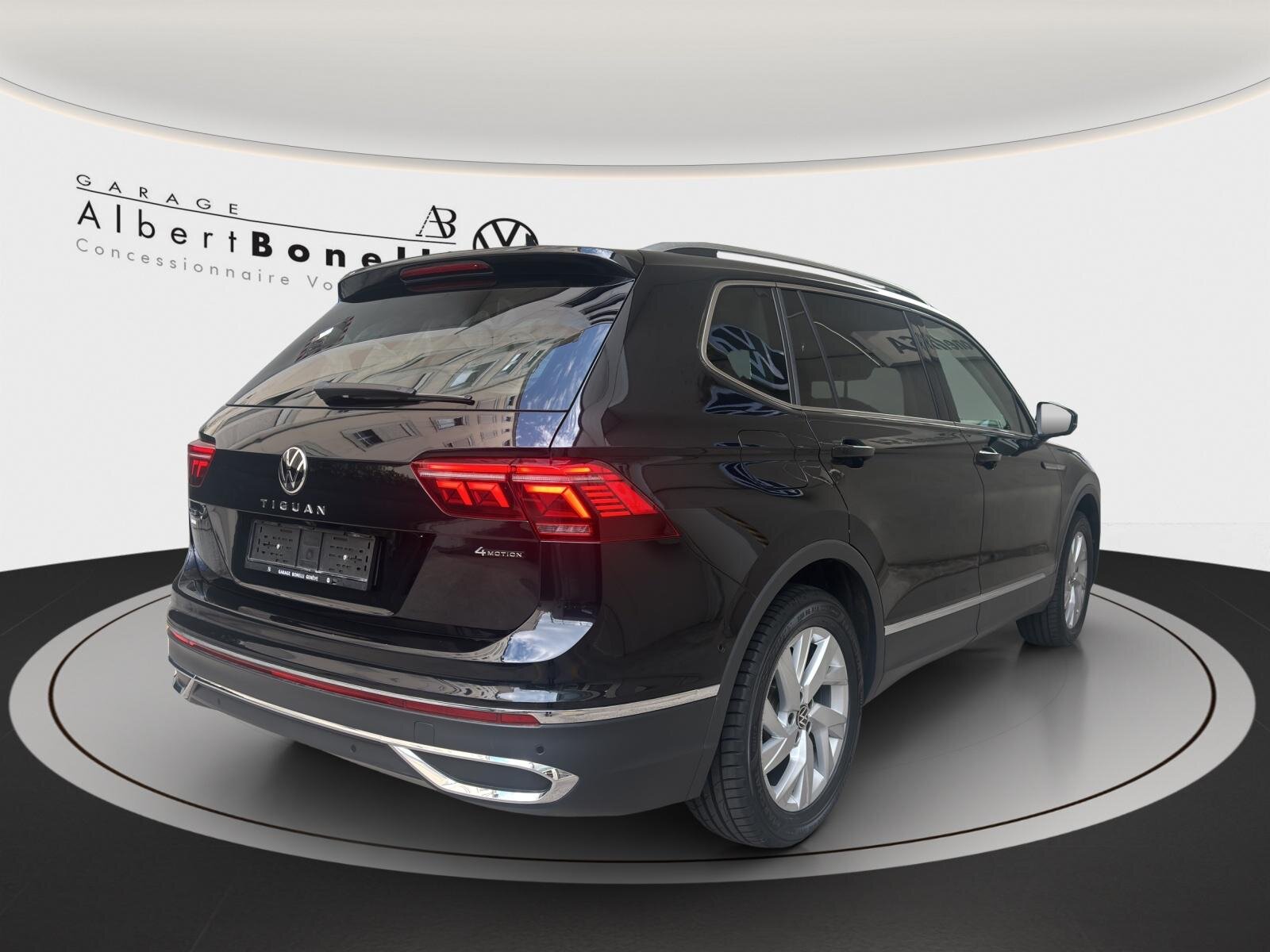 VW Tiguan Allspace 2.0TSI Elegance 4Motion DSG, Benzin, Occasion / Gebraucht, Automatik - 4